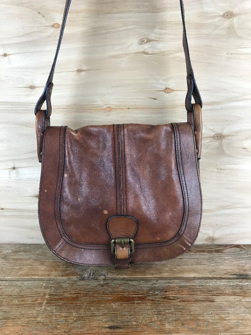 Fossil Vintage Brown Leather Folding Flap Saddle Bag Purse Crossbody‎